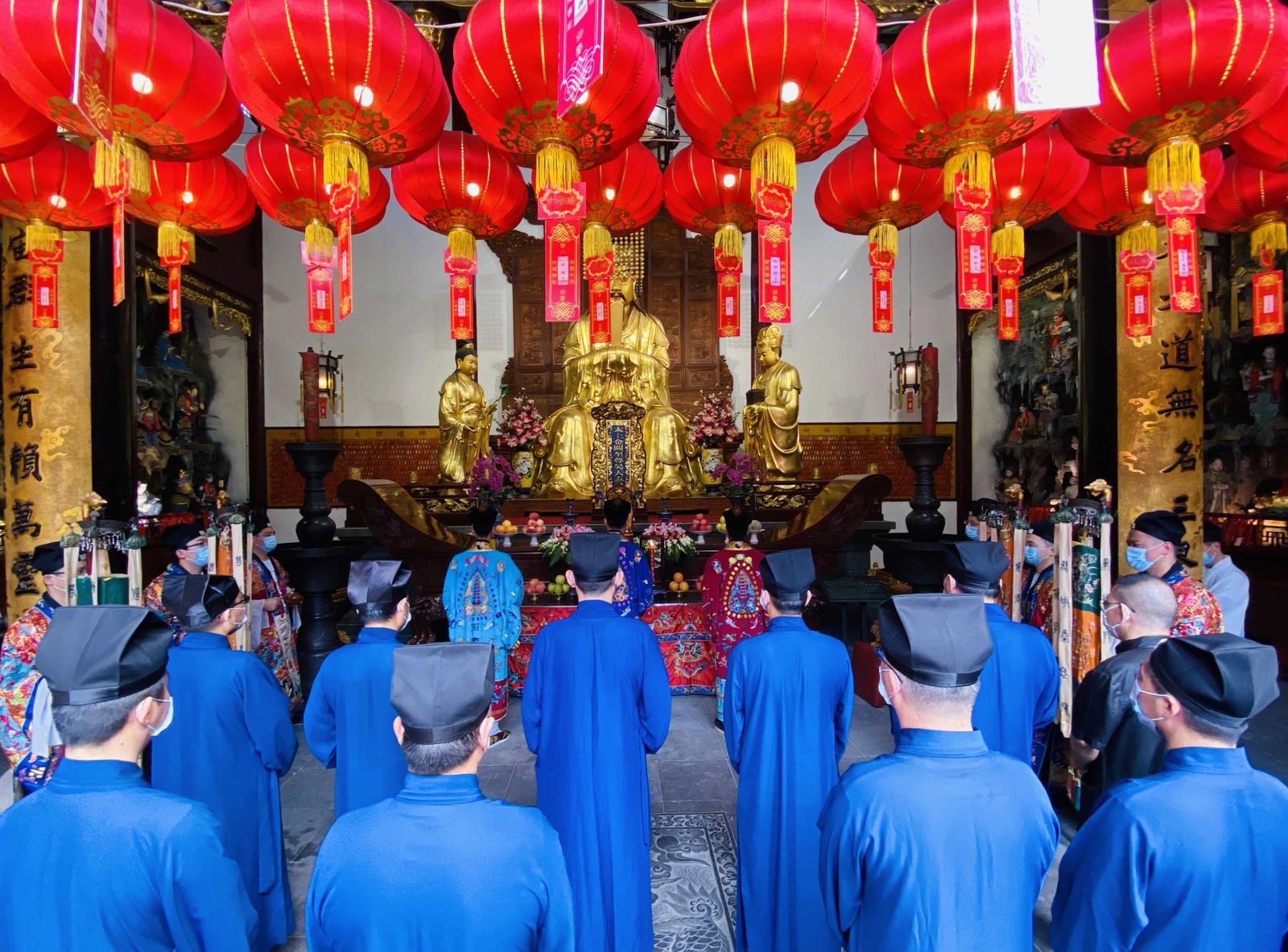 上海道教界庄严举行“纪念中国人民抗日战争暨世界反法西斯战争胜利75周年和平祈祷法会”