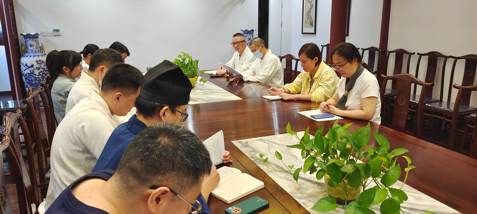 上海市道教协会举行本部教职员工学习会