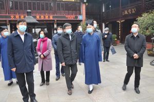 陈群副市长到上海城隍庙检查常态化疫情防控工作